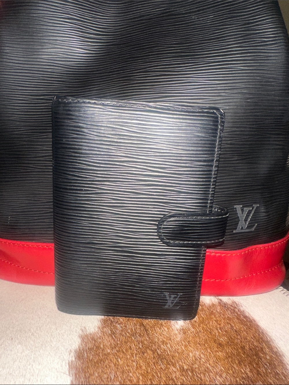 LOUIS VUITTON EPI Small Ring Agenda Cover
